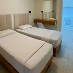 Miku Coast Apart Otel Palasë