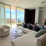 Miku Coast Apart Otel Palasë