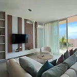 Miku Coast Palasë