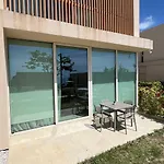Miku Coast Palasë