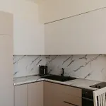 Miku Coast Aparthotel Palasë