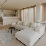 Miku Coast Aparthotel Palasë