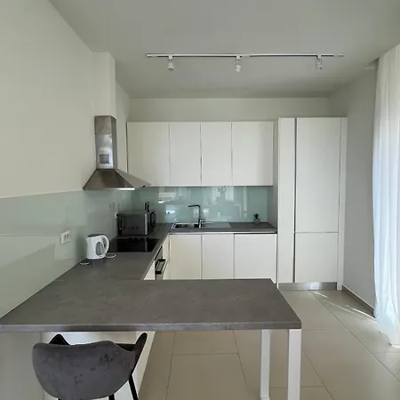 Miku Coast Lejlighedshotel Palasë