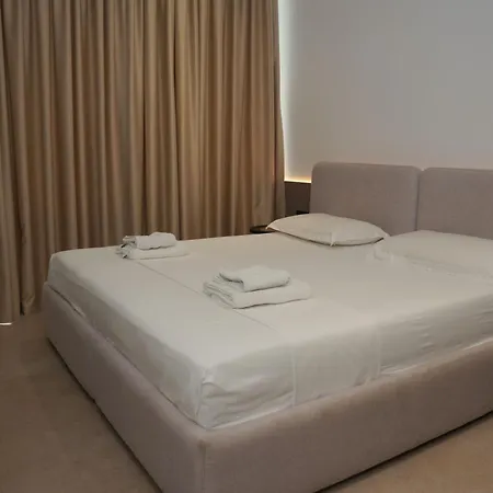 Miku Coast Lejlighedshotel Palasë