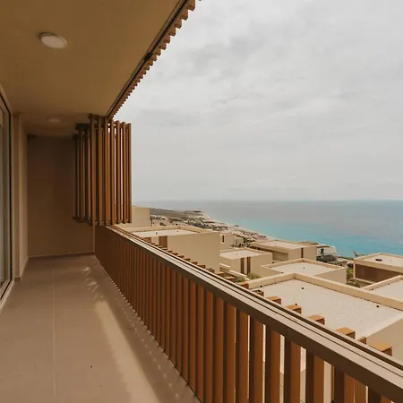 Miku Coast 3* Palasë