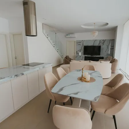 Lejlighedshotel Miku Coast Palasë