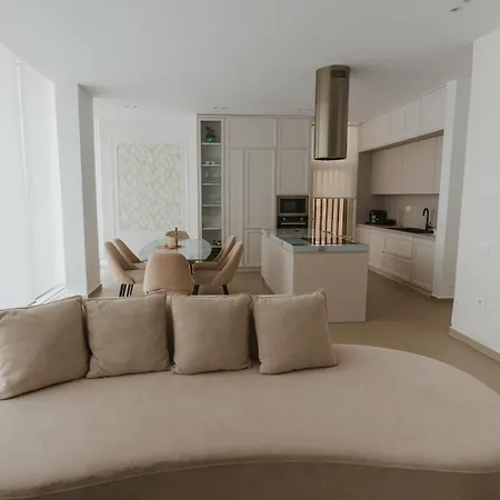 Miku Coast Lejlighedshotel Palasë