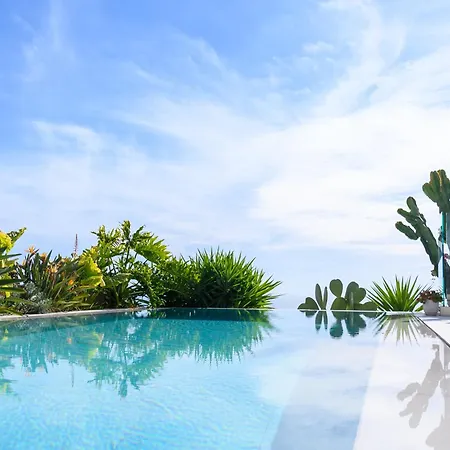 Miku Coast Aparthotel *