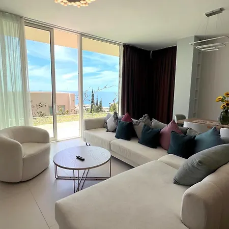 Miku Coast Apart-hotel Palasë