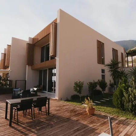 Miku Coast- And Aparthotel Paljasa
